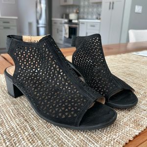 A&E American Eagle Women's Black Block Heel Wedge Sandals Size 6.5